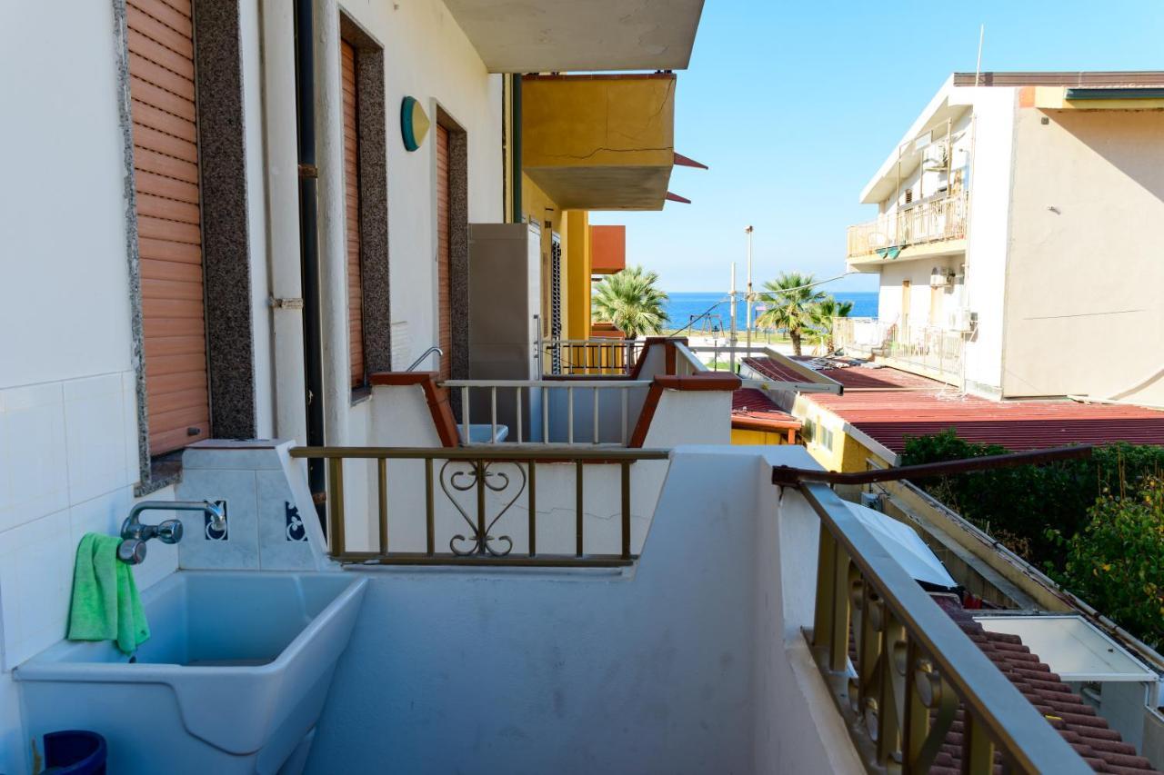 Casa Vacanze Sicilia Barcellona-Pozzo di Gotto Exterior photo