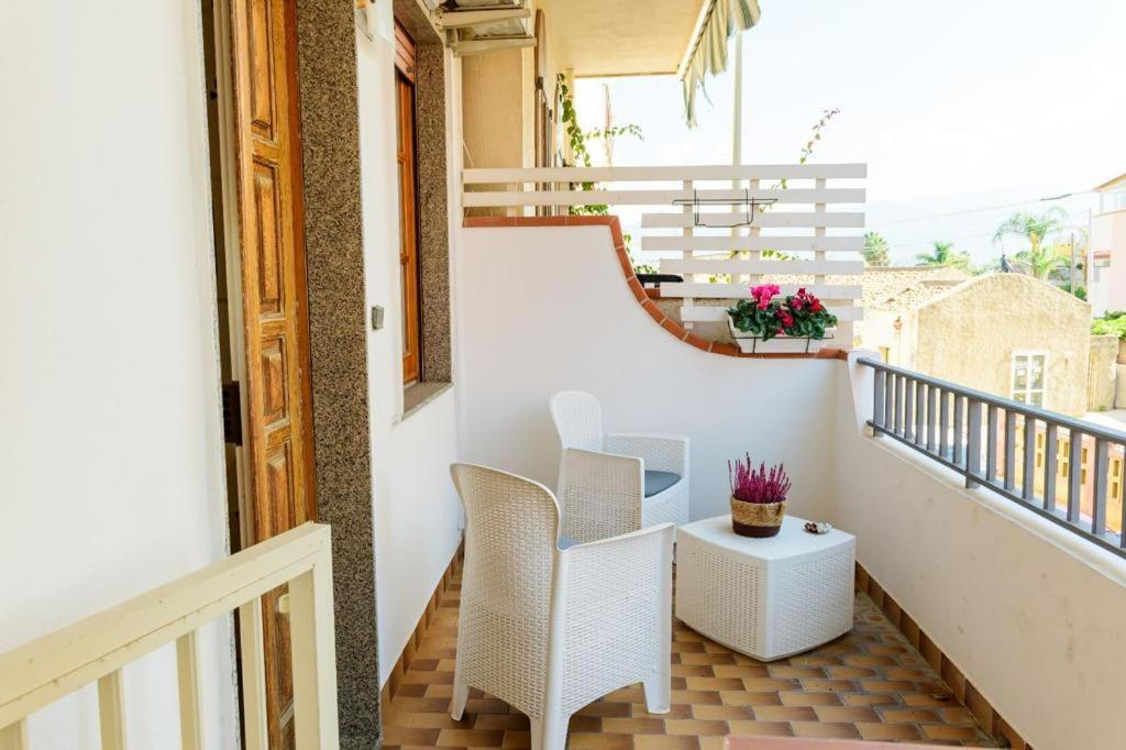 Casa Vacanze Sicilia Barcellona-Pozzo di Gotto Exterior photo